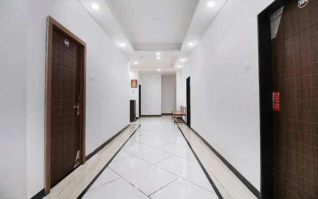 Hotel Bawarchi Lodge by OYO Rooms