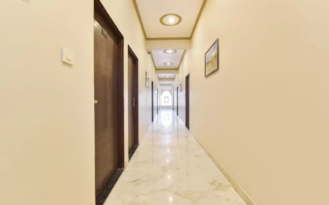 Fabhotel Lavish Palace