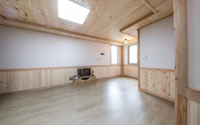 Gwangyang Seomjingang Geumteo Pension