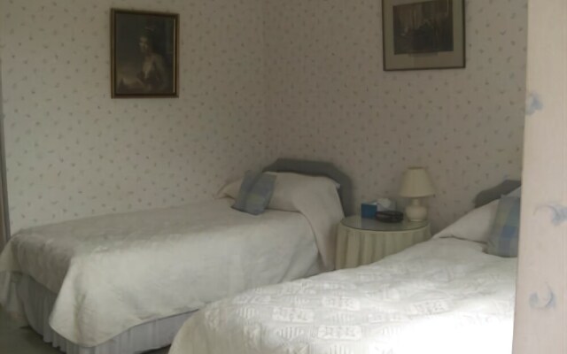 Drayton Lodge