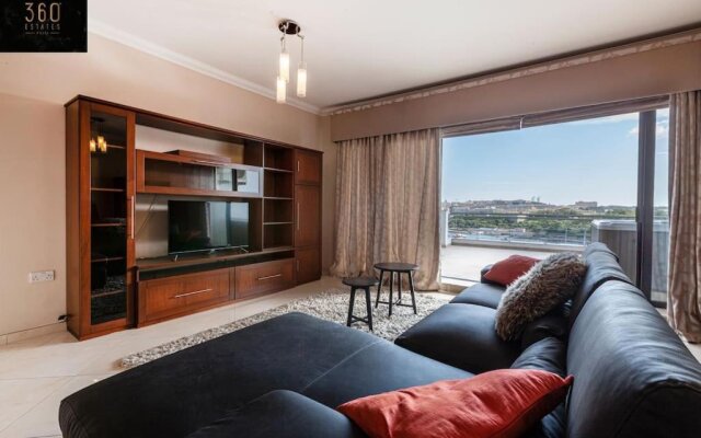Luxury APT with HOT TUB & BBQ with Valletta views by 360 Estates