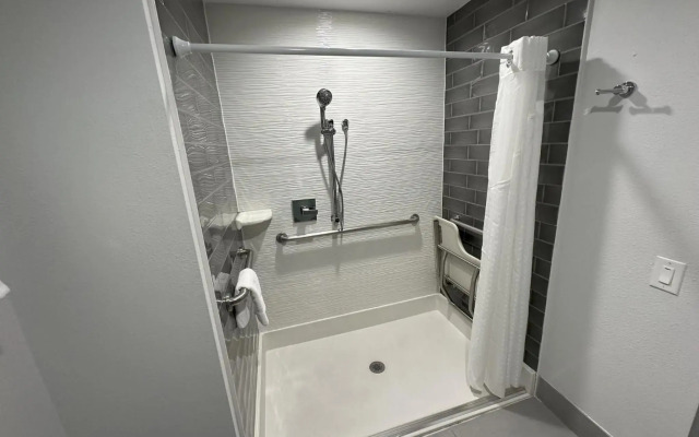 Holiday Inn Express Dallas Downtown by IHG