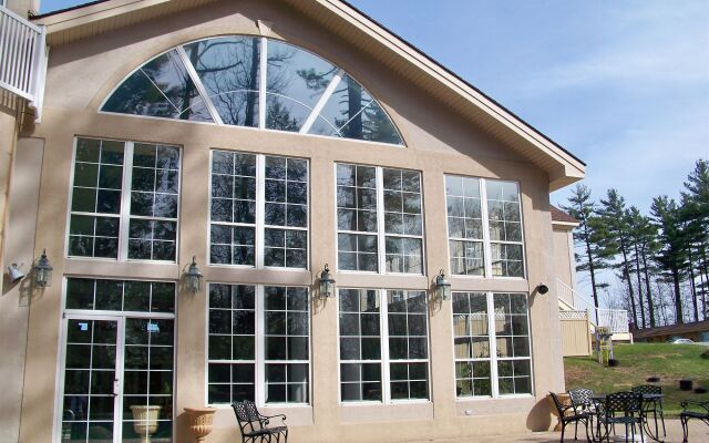 Senator Inn & Spa