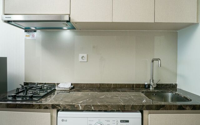 Comfy Studio at Puri Mansion Apartment