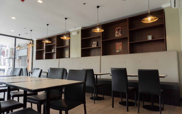 RedDoorz Plus Near Bamboo Organ Las Piñas