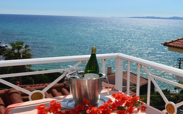 Brati Beach Hotel