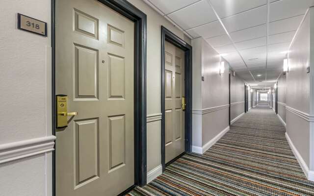 Country Inn & Suites by Radisson, Tampa Airport North, FL