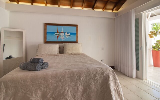 Mansão Pé na Areia Ferradura com 4Suítes