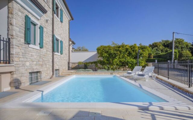 Villa Beach Front Ba Anija