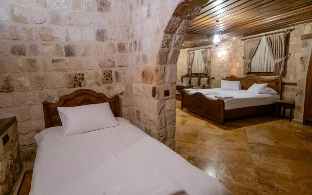Kemerhan Hotel & Cave Suites