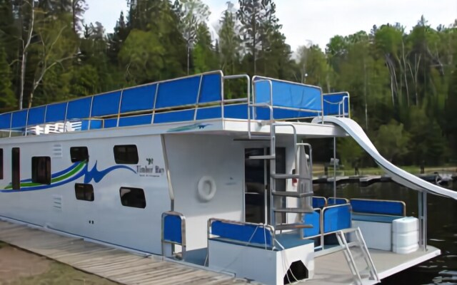 Timber Bay Lodge & Houseboats