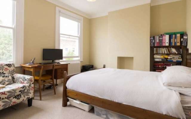 Veeve - 4 bed house, Winston Road, Stoke Newington