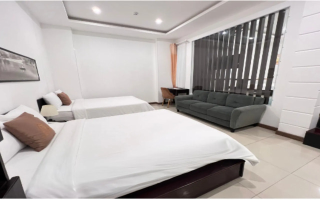 Phuong Dong Hotel & Apartment