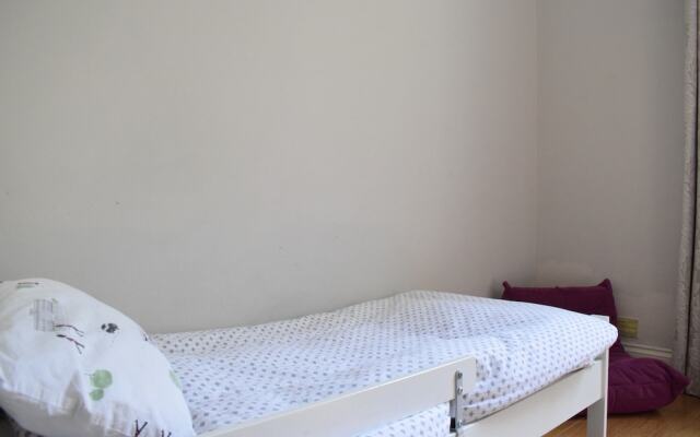 Modern 2 Bedroom Home in Chelsea