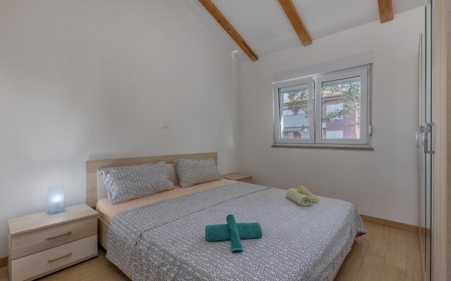 Stunning Home in Njivice With Wifi and 2 Bedrooms