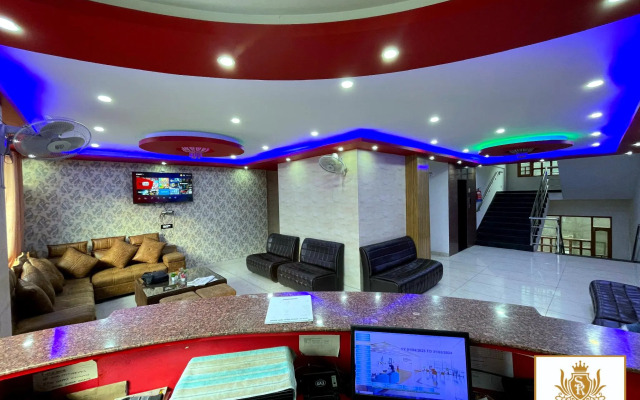 OYO 23527 Sarla Regency