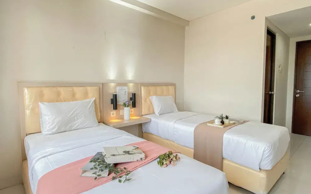 Simple Studio (No Kitchen) At Elvis Tower Apartment