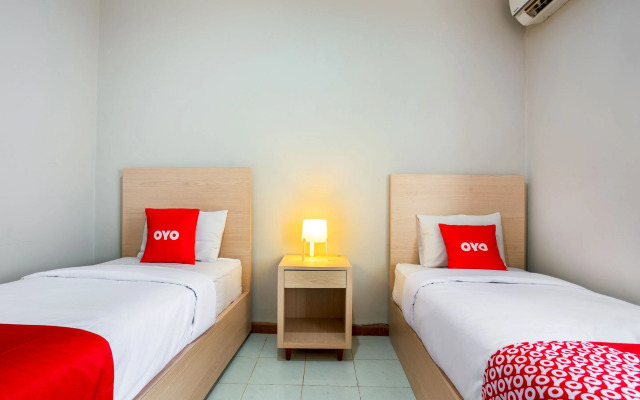 OYO 3819 Hotel Winotosastro