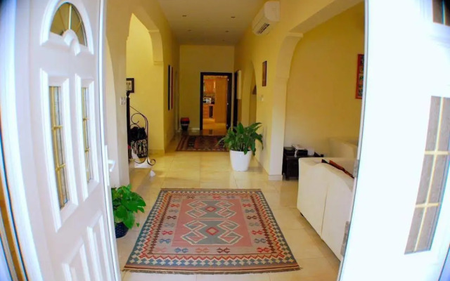 La Dolce Villa Hotel
