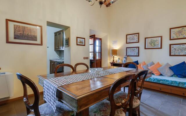 Tranquil Farmhouse in Terranova Bracciolini near Nightlife
