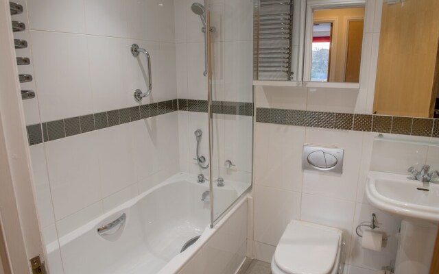 Toothbrush Apartments - Ipswich Friar St