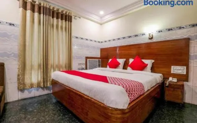 OYO Hotel Sitara Grand