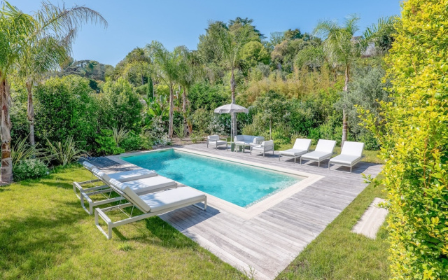 002 Villa Camille in Cannes