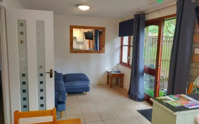Rebels Retreat - 2-bed Chalet nr St Ives & Hayle