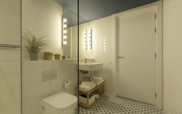 Port Plaza Apartments