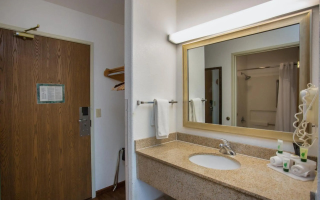 Vagabond Inn Executive - Green Valley