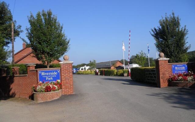 Riverside Caravan & Camping Park