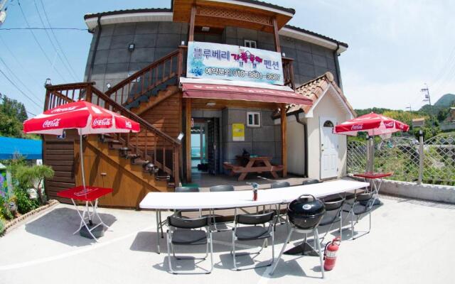 Geoje Blueberry Pension