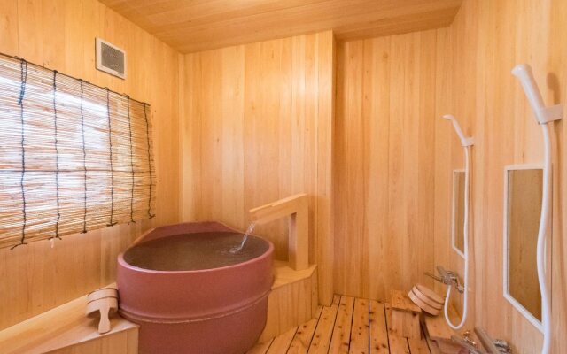 Kanazawahigashiyama CABIN HAKOBUNE