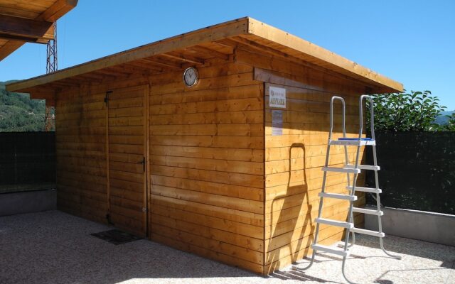 Spacious Holiday Home in Lucca With Swimming Pool