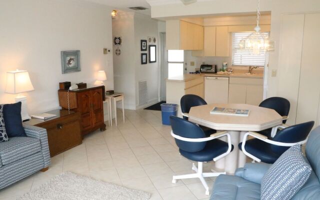 Jamaica Royale - 028 - 1 Br Condo