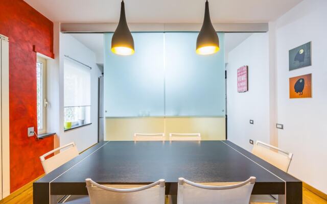 Fresh and Trendy Flat at Vomero