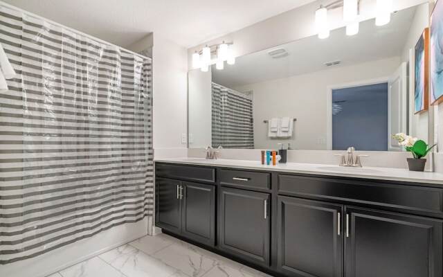 Beautiful, Modern Home W/private Pool! Near WDW