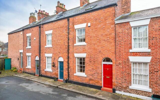 The Cottage in Chester, Sleeps 6 with FREE Parking