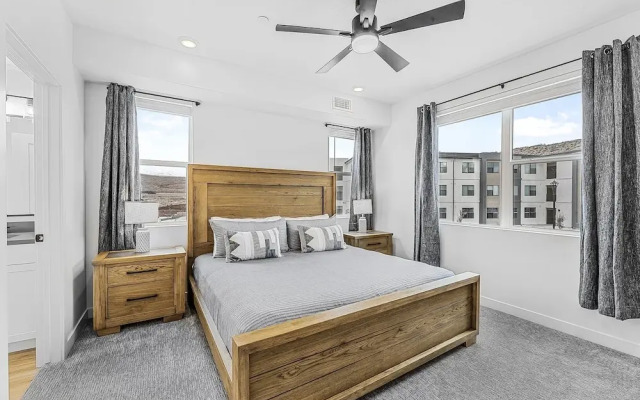 Starlight Crossing 4 Bedroom Condo