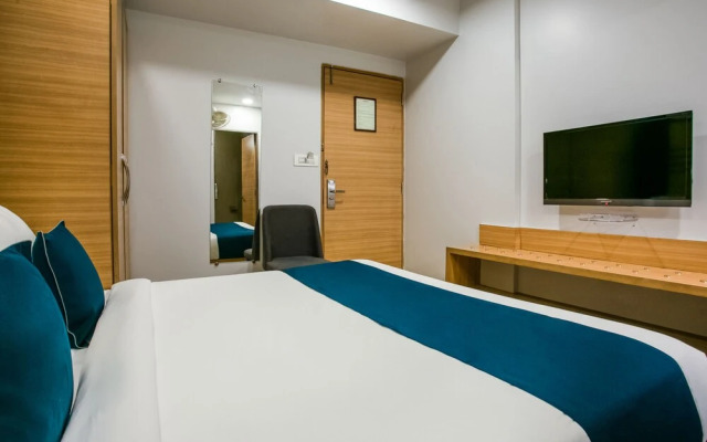 SilverKey Executive Stays 47467 Opposite Marol Metro Pillar 278