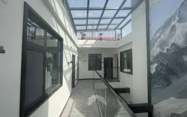 Lanjing Guesthouse (Luoyang,Lijingmen Cross Street)