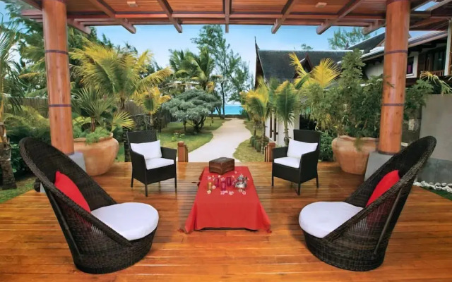 Sankhara Beachfront Villas
