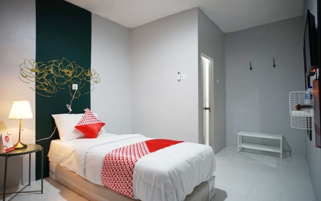 OYO 1125 Sani Guest House – Guest Rooms – Balikpapan