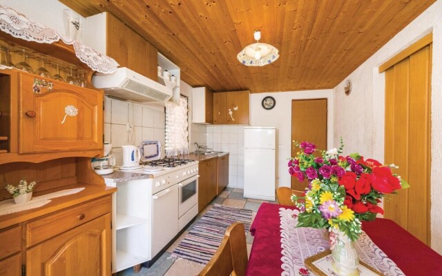 Beautiful Apartment in Vir With 2 Bedrooms and Wifi