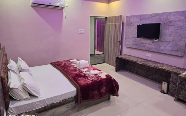 Goroomgo Kashi Inn Raj Ghat Varanasi