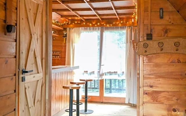 Klimatyczna Chatka u Podnóża Góry