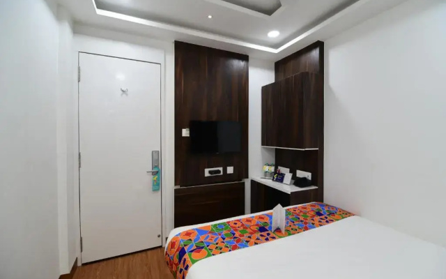 Om Stay Well By FabHotel