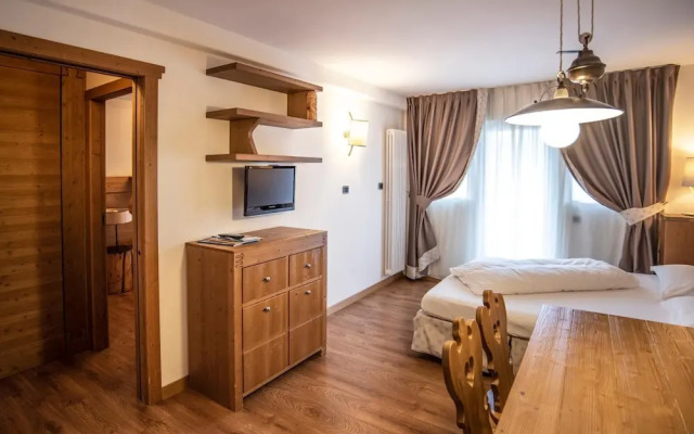 Aparthotel Adler