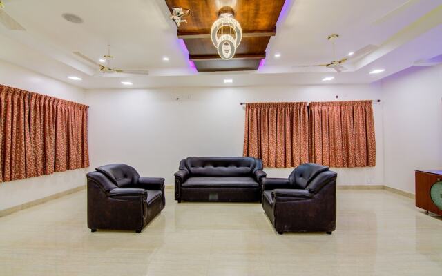OYO Home 78311 Classic Studio Stays