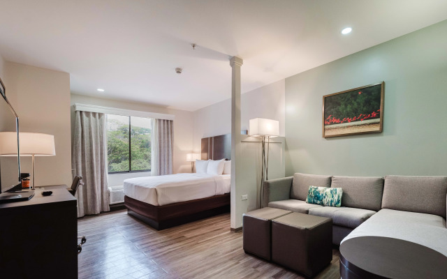 Comfort Inn & Suites Tobago